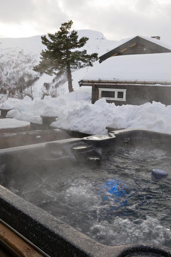 Strandafjellet Mountain Lodge Bagian luar foto